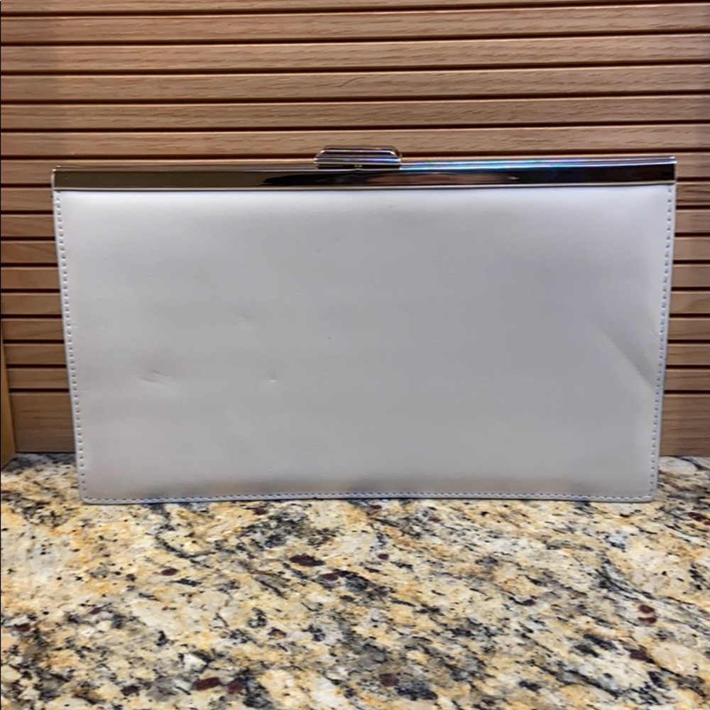 Gruppo Italiano a cream & teal clutch Guc 10” x 6” - Picture 3 of 14